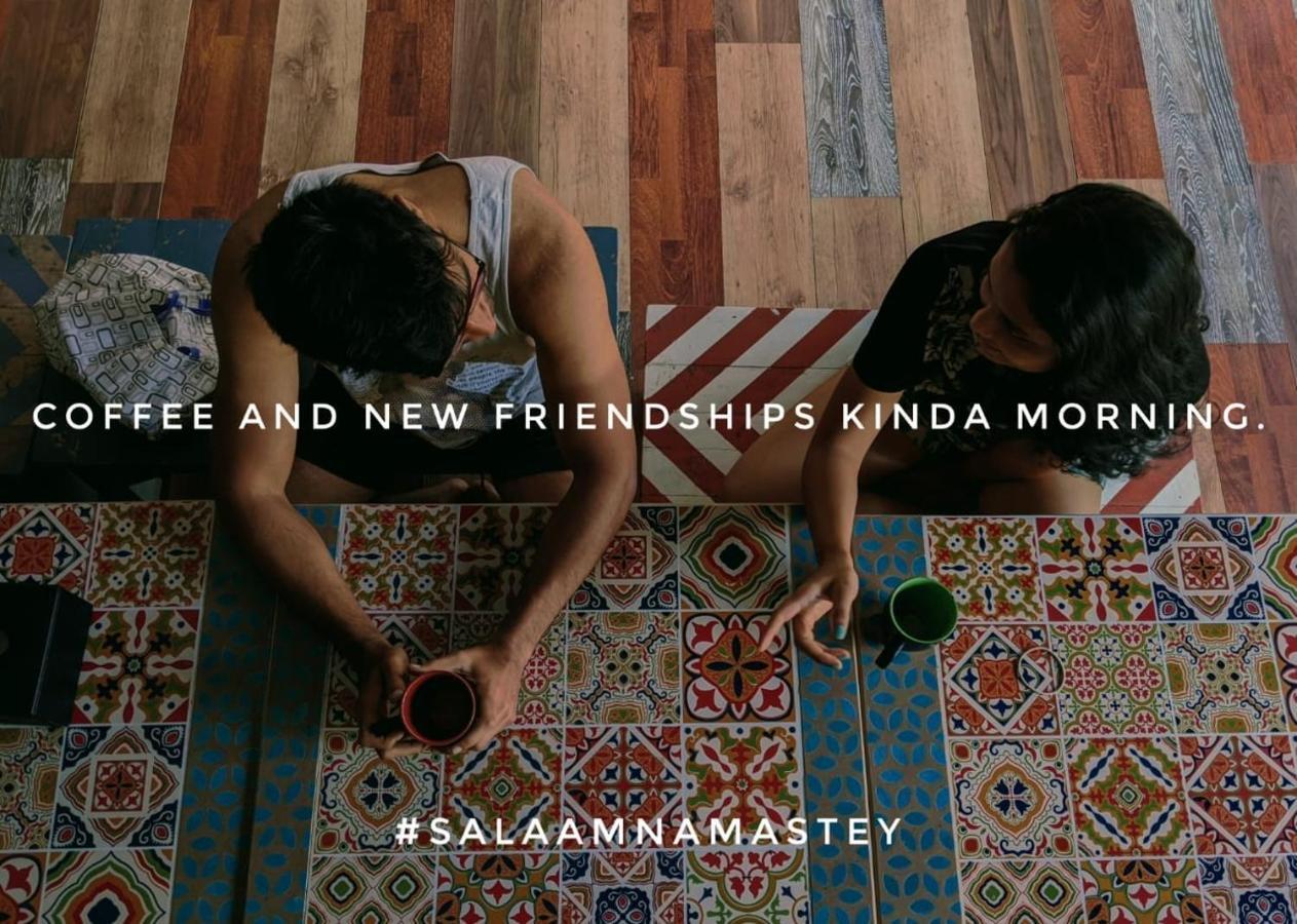 Salaam Namastey Backpackers Vandrarhem Mumbai Exteriör bild