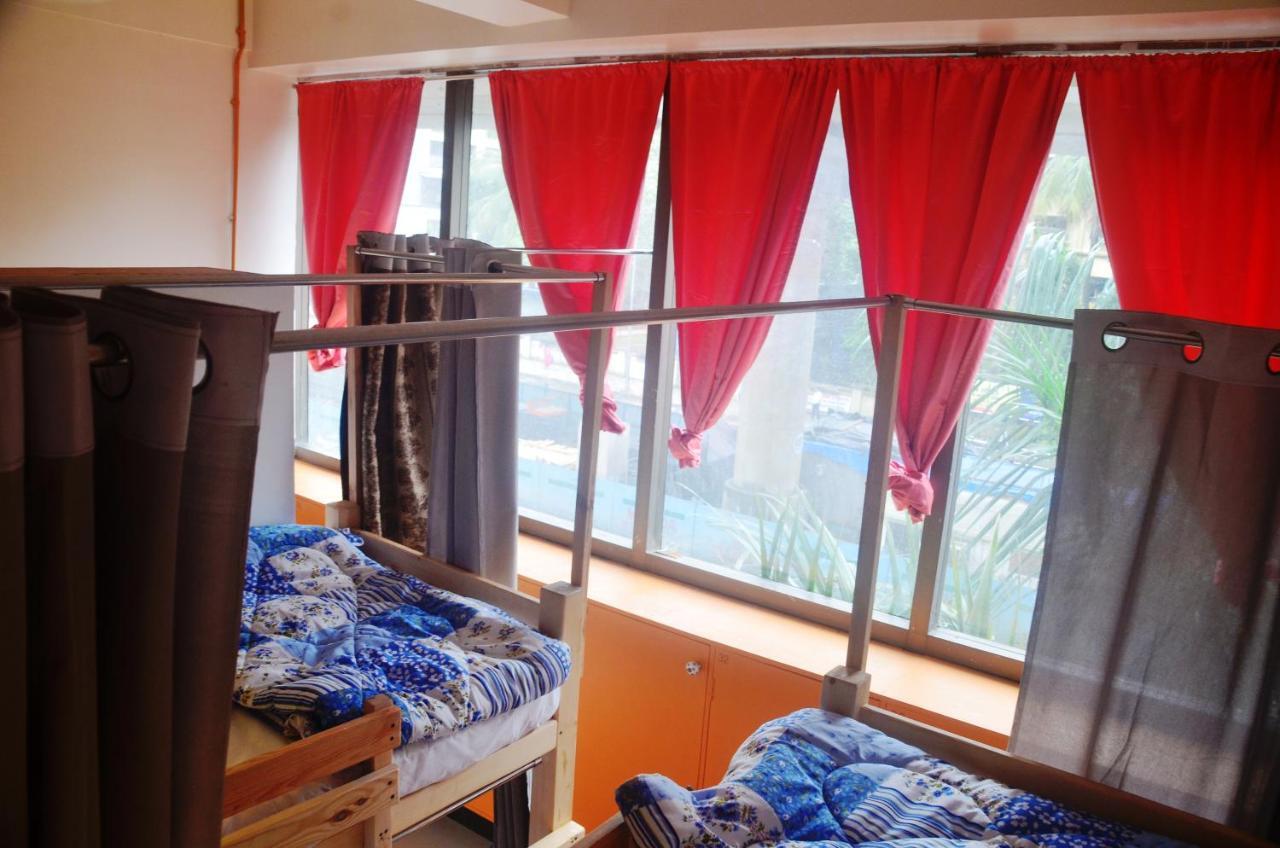 Salaam Namastey Backpackers Vandrarhem Mumbai Exteriör bild