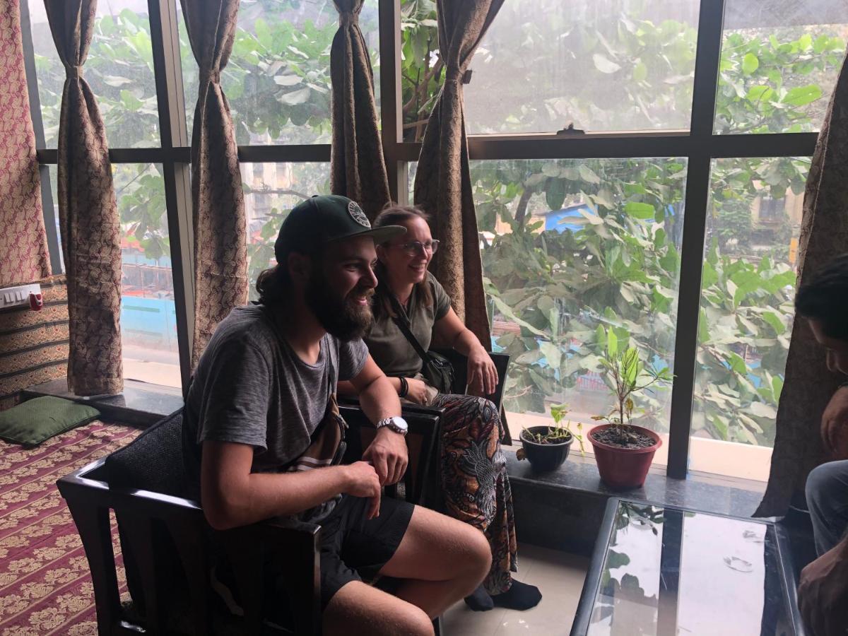 Salaam Namastey Backpackers Vandrarhem Mumbai Exteriör bild